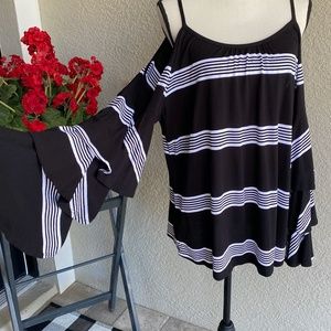 INC Cold Shoulder BLK/WHT Long Sleeved Top SZ XL